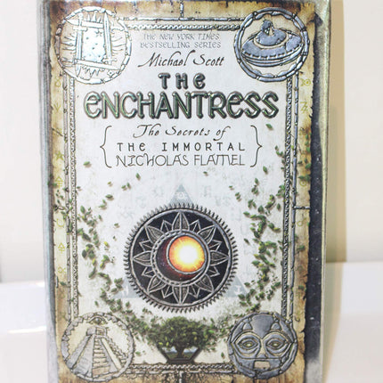 The Enchantress (The Secrets of the Immortal Nicholas Flamel)