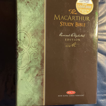The Macarthur Study Bible: New King James Version