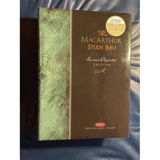 The Macarthur Study Bible: New King James Version